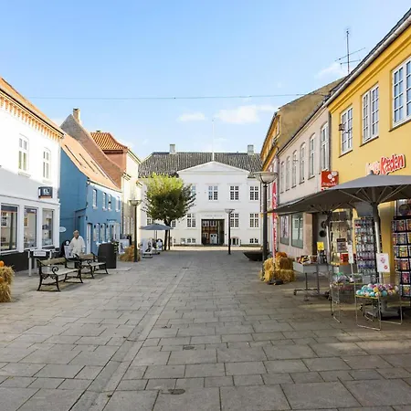 1 Bedroom Gorgeous In * Fåborg