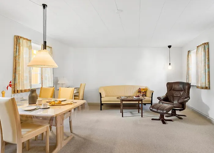1 Bedroom Gorgeous In *